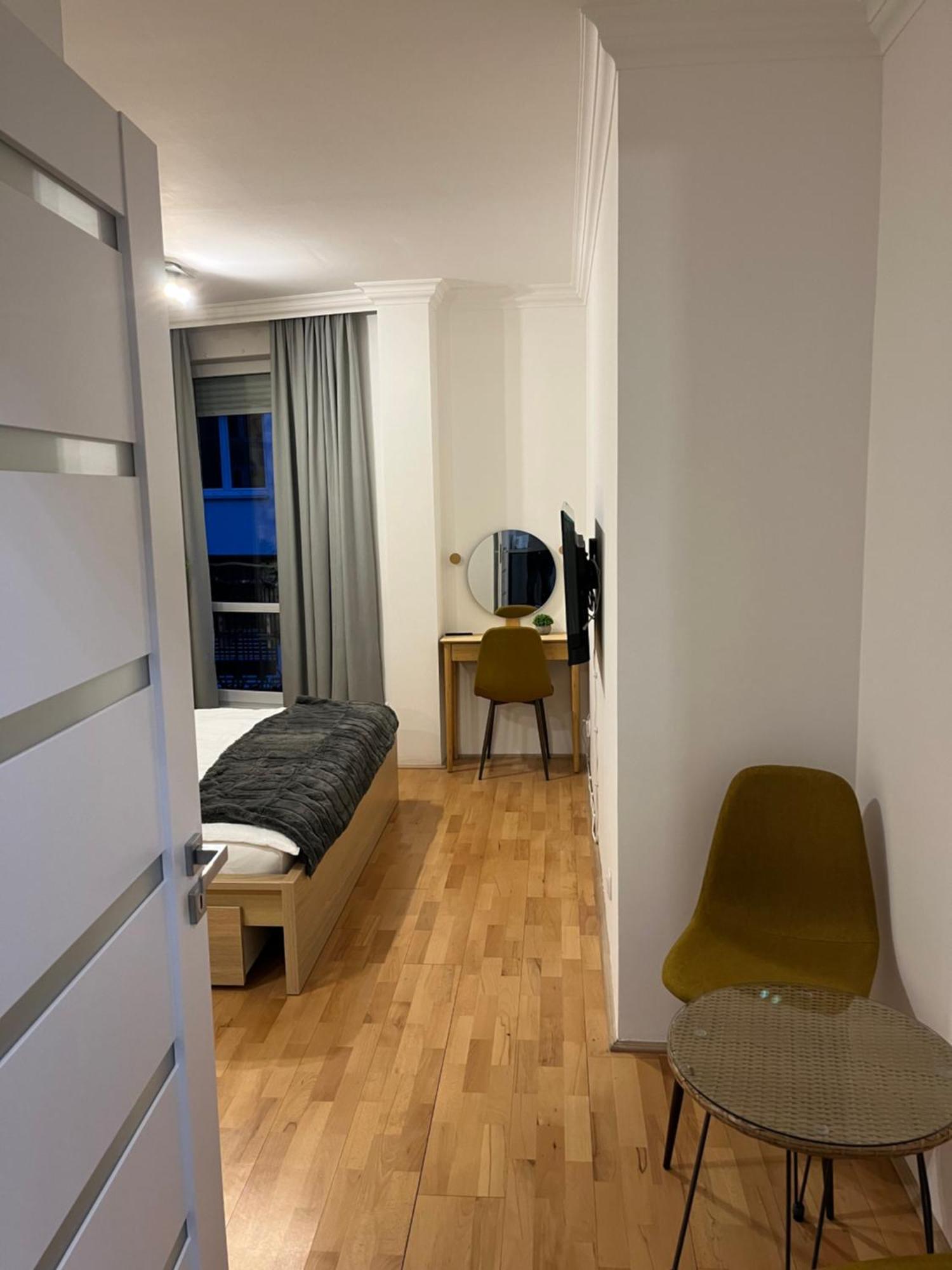 Ildiko'S 2 Bedroom Cosy Budapest Suite — Photos 2